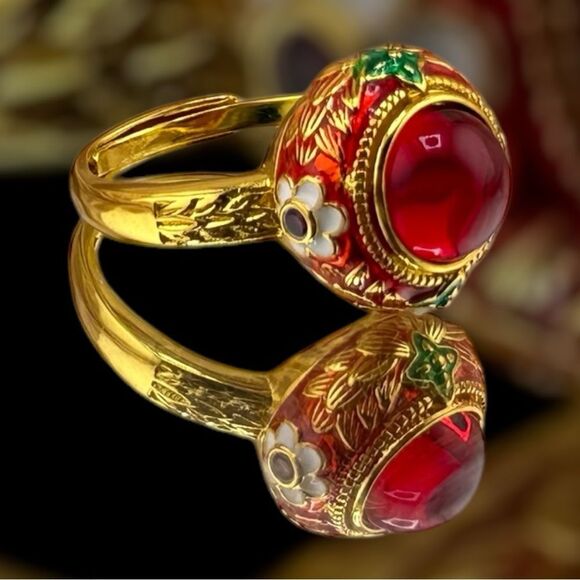 Vintage-Inspired Red Enamel Cabochon & Gold Statement Ring - Picture 1 of 8